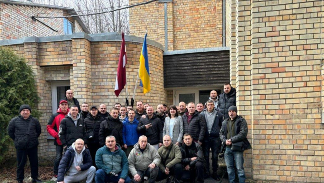 Ukrainas Valsts robežsardzes dienesta amatpersonas Iekšlietu ministrijas veselības un sporta centra nodaļā "Dzintari"