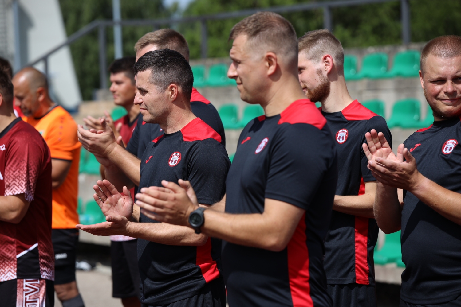 Svinīgi atklātajā Valsts robežsardzes koledžas Profesionālās un taktiskās apmācības centra stadionā aizvadītas Iekšlietu ministrijas atklātā čempionāta sacensības futbolā
